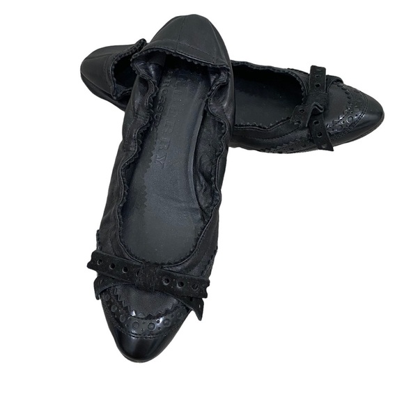 BURBERRY BOW DETAIL BROGUE BALLERINAS Black Gold 8 us It 38 - Picture 1 of 8